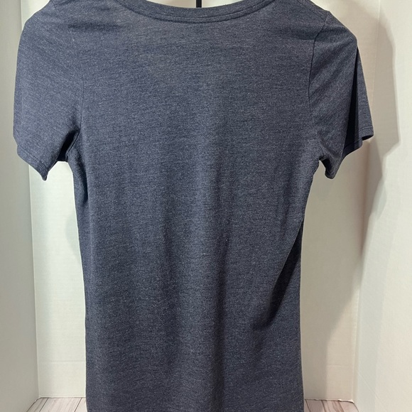 Nike V-Neck Tee-Shirt - Picture 3 of 6